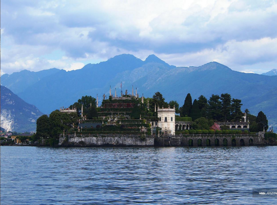 проживання в будинках на озерах Італії